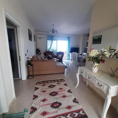 Seaview Haven - Golem, Albania Daire Golem (Tirana)