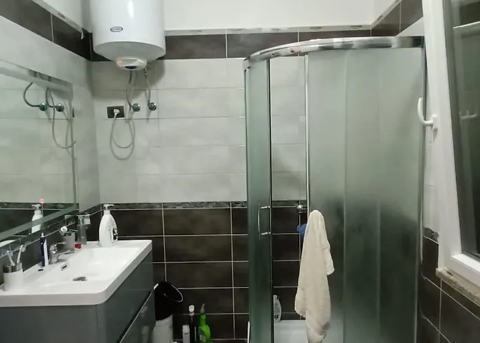 Seaview Haven - Golem, Albania Apartman *